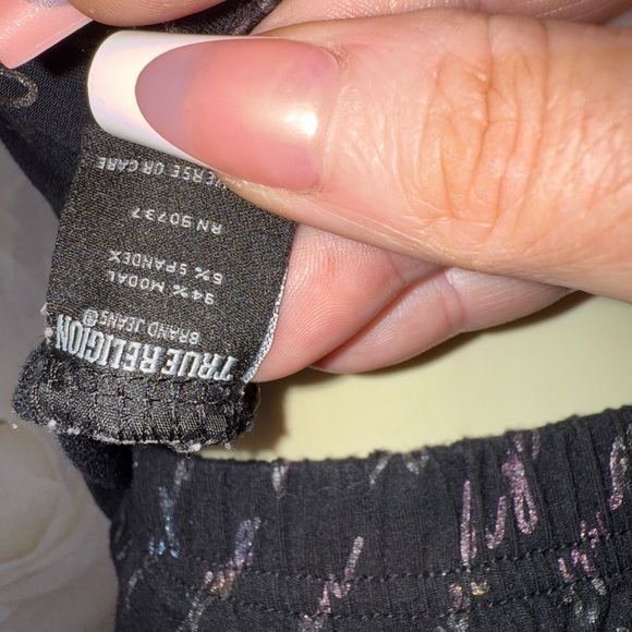 True Religion 2 Piece Black w Rainbow Holographic Logo Cami & Sleep Shorts Set L - Picture 4 of 15